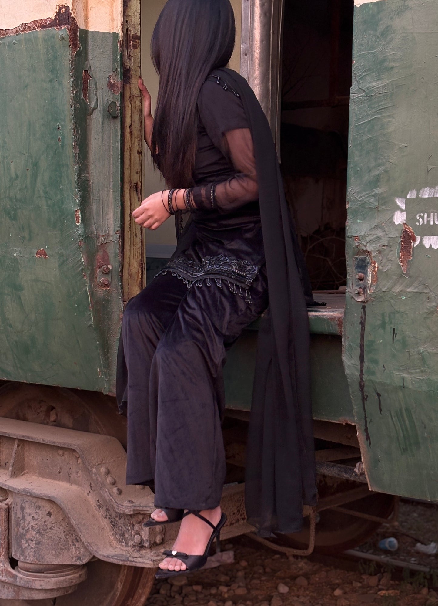 Velvet Elegance 3-Piece Suit with Beaded Georgette Dupatta